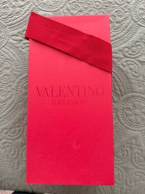 Valentino Garavani VLogo Slides EU 37 | Box + Dust Bags